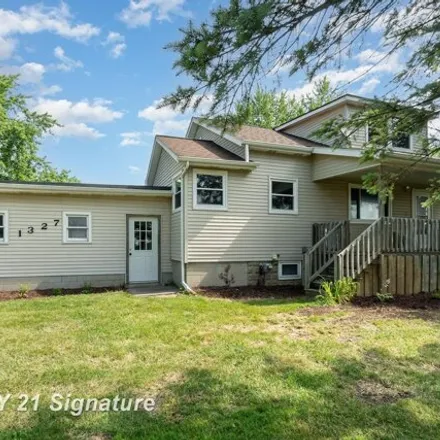 Buy this 4 bed house on 1327 E Isabella Rd in Midland, Michigan