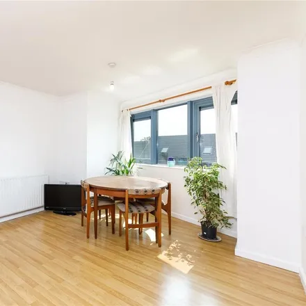 Image 5 - 48 Kenninghall Road, Lower Clapton, London, E5 8DF, United Kingdom - Apartment for rent