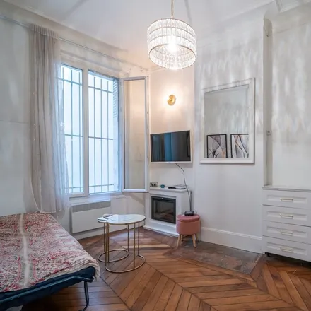 Image 2 - 3 Rue Georges Berger, 75017 Paris, France - Apartment for rent