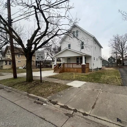Image 2 - 1253 California Avenue, Akron, OH 44314, USA - House for sale
