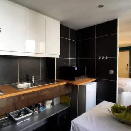 Rent this 1 bed apartment on Rue du Marché au Charbon - Kolenmarkt 41 in 1000 Brussels, Belgium