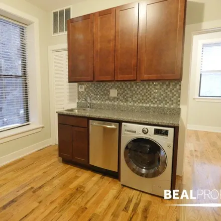Rent this 3 bed apartment on 633 West Oakdale Avenue
