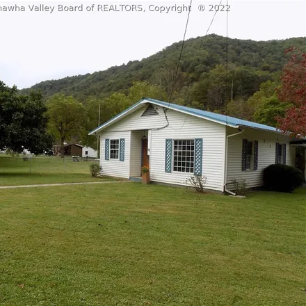 Image 1 - 399 Kanawha Street, Hansford, Kanawha County, WV 25103, USA - House for sale