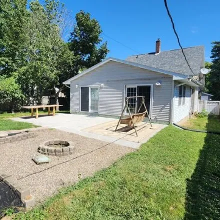 Image 5 - 1076 Sycamore Street, Muscatine, IA 52761, USA - House for sale