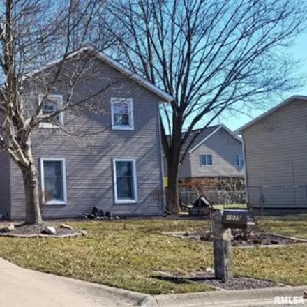 Buy this 4 bed house on 1077 Woodbine Circle West in Galesburg, IL 61401