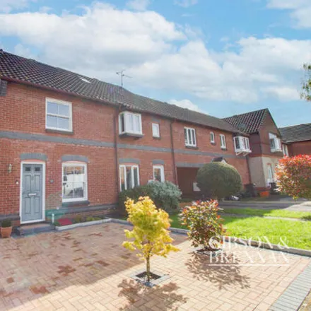 Buy this 2 bed house on Bunting Lane in Billericay, CM11 2YT