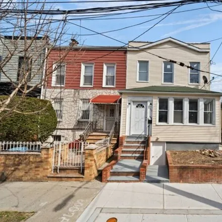 Buy this 6 bed house on 305 East 38th Street in New York, NY 11203