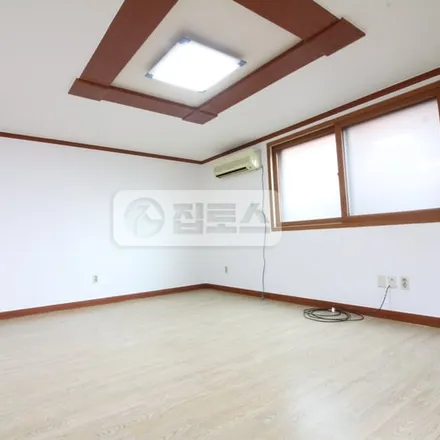 Rent this studio apartment on 서울특별시 강남구 논현동 173-6