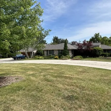 Image 2 - 510 Riverview Drive, Thiensville, Ozaukee County, WI 53092, USA - House for sale