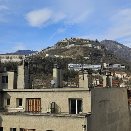 Image 5 - Immeuble des Trois Dauphins, Rue Saint-François, 38000 Grenoble, France - Apartment for rent
