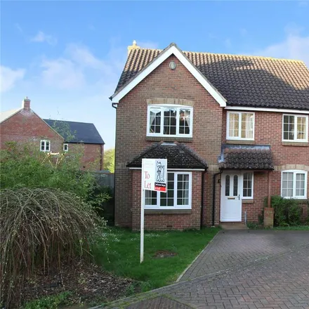 Rent this 6 bed house on Station Mews in West Northamptonshire, NN3 9HB