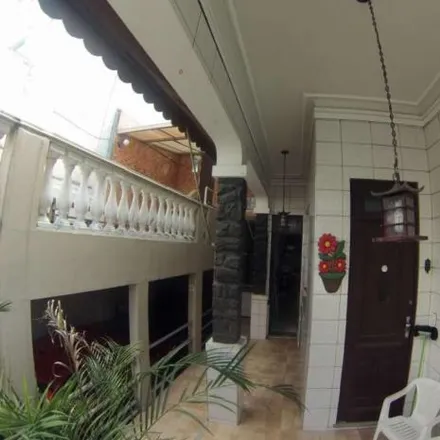 Buy this 2 bed house on Rua Doutor Alcides Figueiredo in Centro, Niterói - RJ