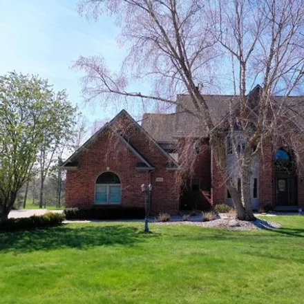 Buy this 5 bed house on 11674 Kings Colony Road in Grand Blanc, MI 48439