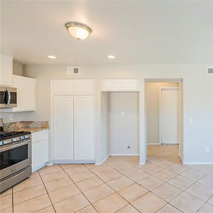 Image 9 - 7882 Marek Court, Fontana, CA 92336, USA - House for sale