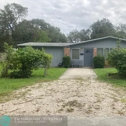Rent this 2 bed house on 2318 Sw 17th Ave in Fort Lauderdale, Florida