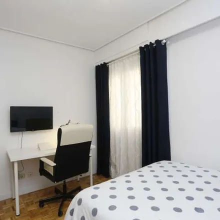 Image 8 - Madrid, Residencial Toscana, Calle Cruz del Sur, 28007 Madrid - Apartment for rent