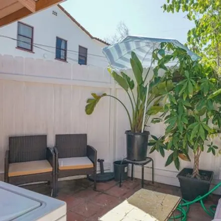 Image 8 - 1139 North Vista Street, West Hollywood, CA 90046, USA - House for sale
