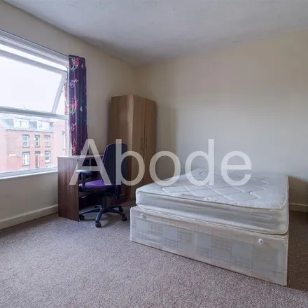 Image 7 - Harold Avenue, Leeds, LS6 1JR, United Kingdom - Apartment for rent