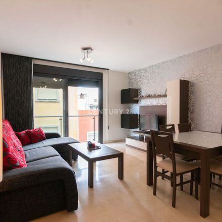 Rent this 2 bed apartment on Centro de Salud Doctor Guigou in Calle Carmen Monteverde, 38003 Santa Cruz de Tenerife