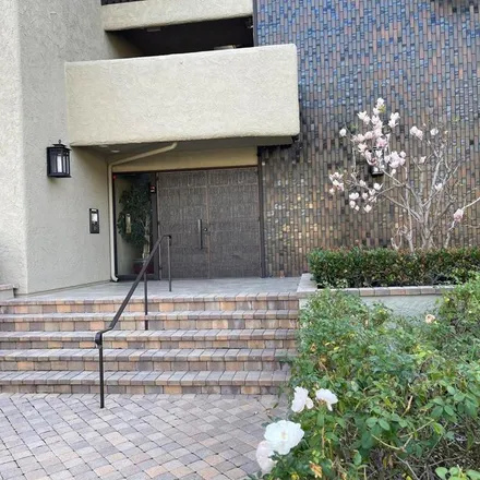 Rent this 2 bed apartment on Green Street in Pasadena, CA 91184
