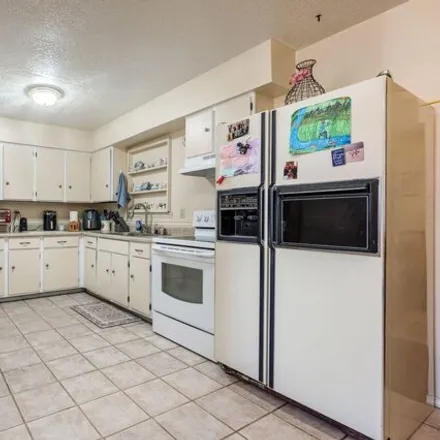 Image 9 - 801 Delta Dr, Las Cruces, New Mexico, 88001 - House for sale