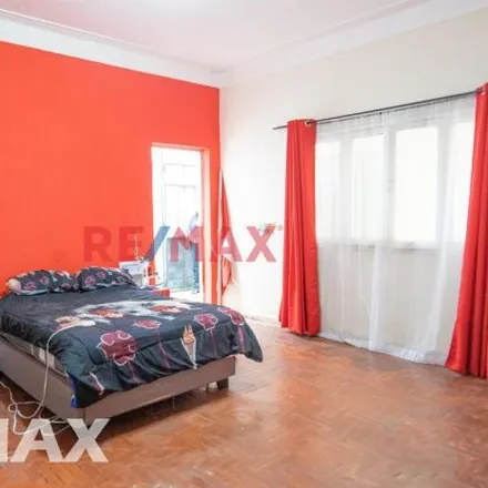 Buy this 4 bed house on General César Canevaro Avenue 493 in Lince, Lima Metropolitan Area 15072