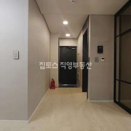 Image 2 - 서울특별시 서초구 방배동 895-6 - Apartment for rent