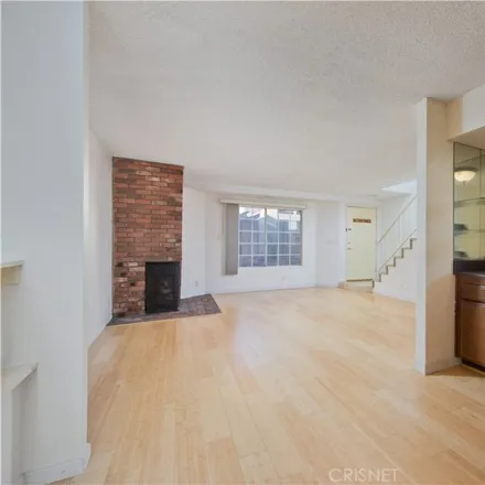 Image 7 - 8721 Darby Avenue, Los Angeles, CA 91325, USA - Condo for sale