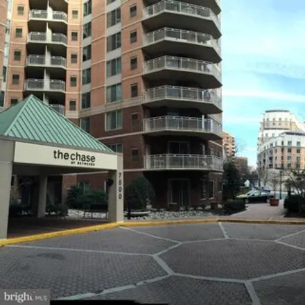 Image 2 - The Chase at Bethesda, 7500 Woodmont Avenue, Bethesda, MD 22814, USA - Condo for rent