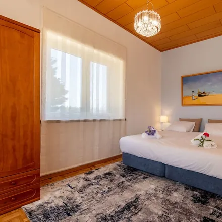Rent this 3 bed house on Caldas da Rainha in Leiria, Portugal