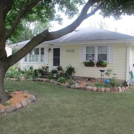Buy this 2 bed house on 164 Mission Drive in Mason City, IA 50401