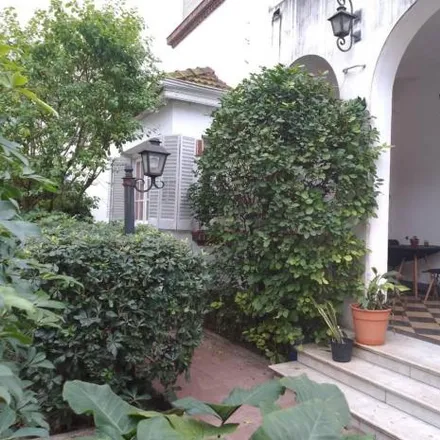 Buy this 6 bed house on Chivilcoy 155 in Floresta, C1407 FAR Buenos Aires