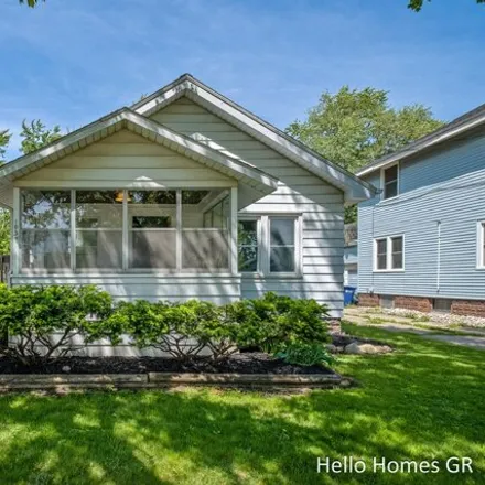 Buy this 3 bed house on 87 Graceland Street Northeast in Grand Rapids, MI 49505