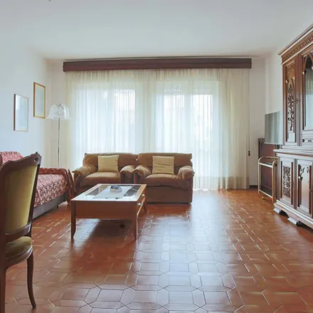 Rent this 2 bed apartment on Via Noseda in 22042 San Fermo della Battaglia CO, Italy