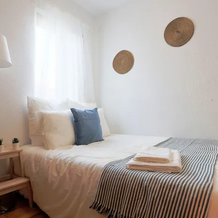 Image 3 - Calle de Gabriel Lobo, 15, 28002 Madrid, Spain - Apartment for rent