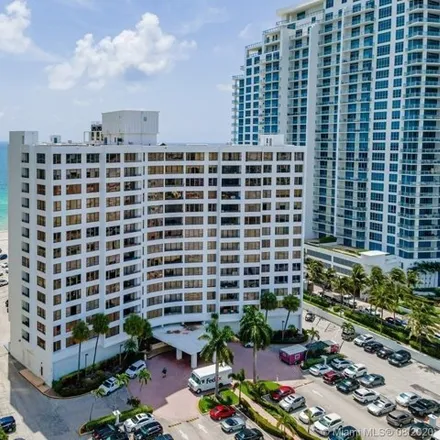 Image 1 - 3439 South Ocean Drive, Beverly Beach, Hollywood, FL 33019, USA - Condo for rent