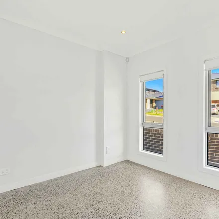 Image 4 - Sunburst Drive, Caddens NSW 2747, Australia - Apartment for rent
