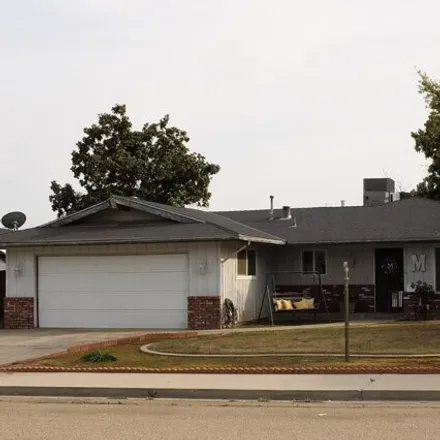 Buy this 4 bed house on 549 East Ponderosa Avenue in Reedley, CA 93654