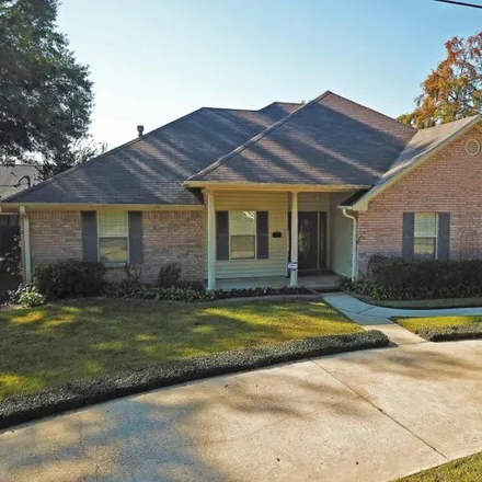 Buy this 3 bed house on 2808 Lasalle St in Monroe, Louisiana