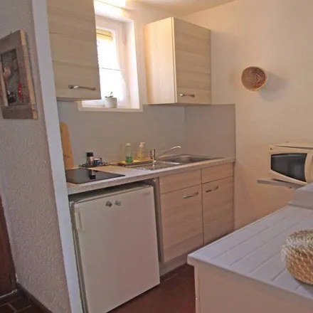 Rent this 2 bed townhouse on 83120 Sainte-Maxime