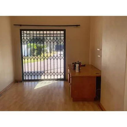 Image 5 - Kalossie Street, Brackenhurst, Gauteng, 1454, South Africa - Apartment for rent