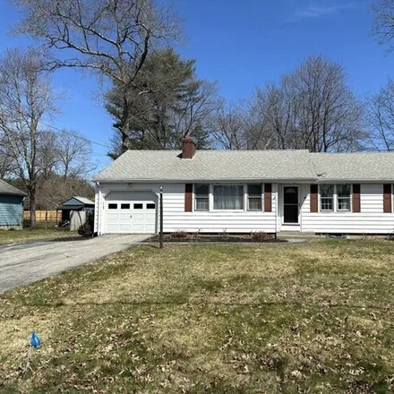 Rent this 3 bed house on 37 Sunset Drive in Northborough, MA 01581