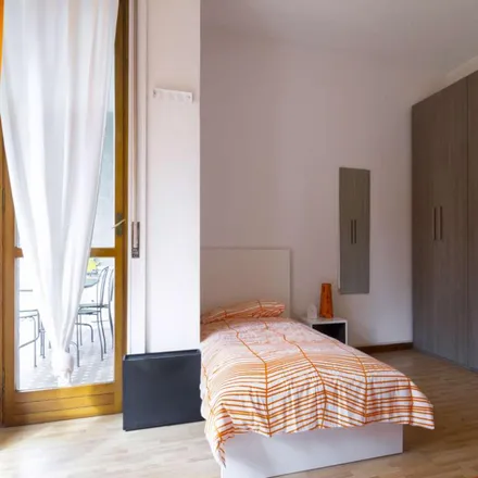 Image 2 - Pam, Viale Sabotino, 6, 20135 Milan MI, Italy - Room for rent