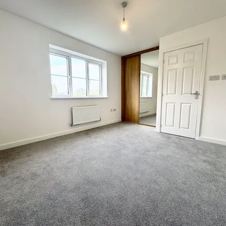 Image 1 - 14 Parklands Avene, Humberston Grange, DN36 4FY, United Kingdom - Apartment for rent