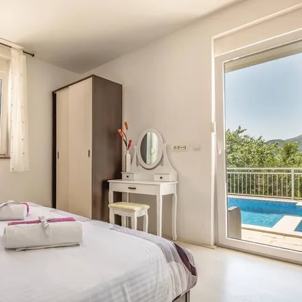 Rent this 4 bed house on Zavojane in Split-Dalmatia County, Croatia