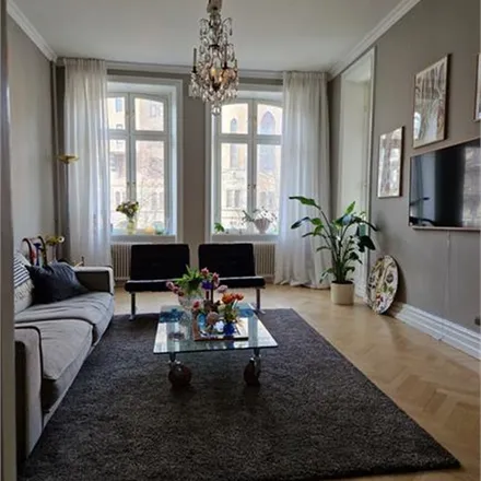 Rent this 3 bed apartment on Forma in Linnégatan 40, 413 08 Gothenburg