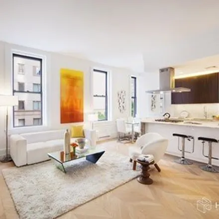 Rent this 4 bed condo on 201 East 71st Street in New York, NY 10021