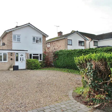 Buy this 4 bed house on Burford Road in Witney, OX28 6DP