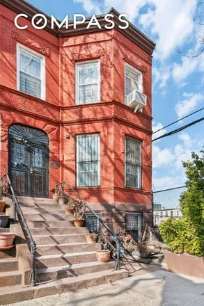 Rent this 2 bed townhouse on 17 Alice Court in New York, NY 11213