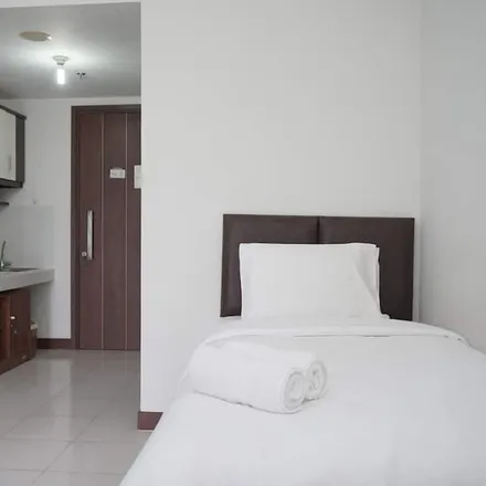 Rent this studio apartment on Tower B 17FL #27 Jl. Scientia SquareCurug Sangereng